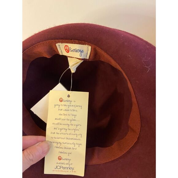 Biking Red 100 WoolOlsenboye Hat new - Picture 4 of 6